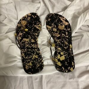 **NEW** Sexy Gold Black Thong Sandals Women Size 7/8 Flats Casual Shoes Slip on